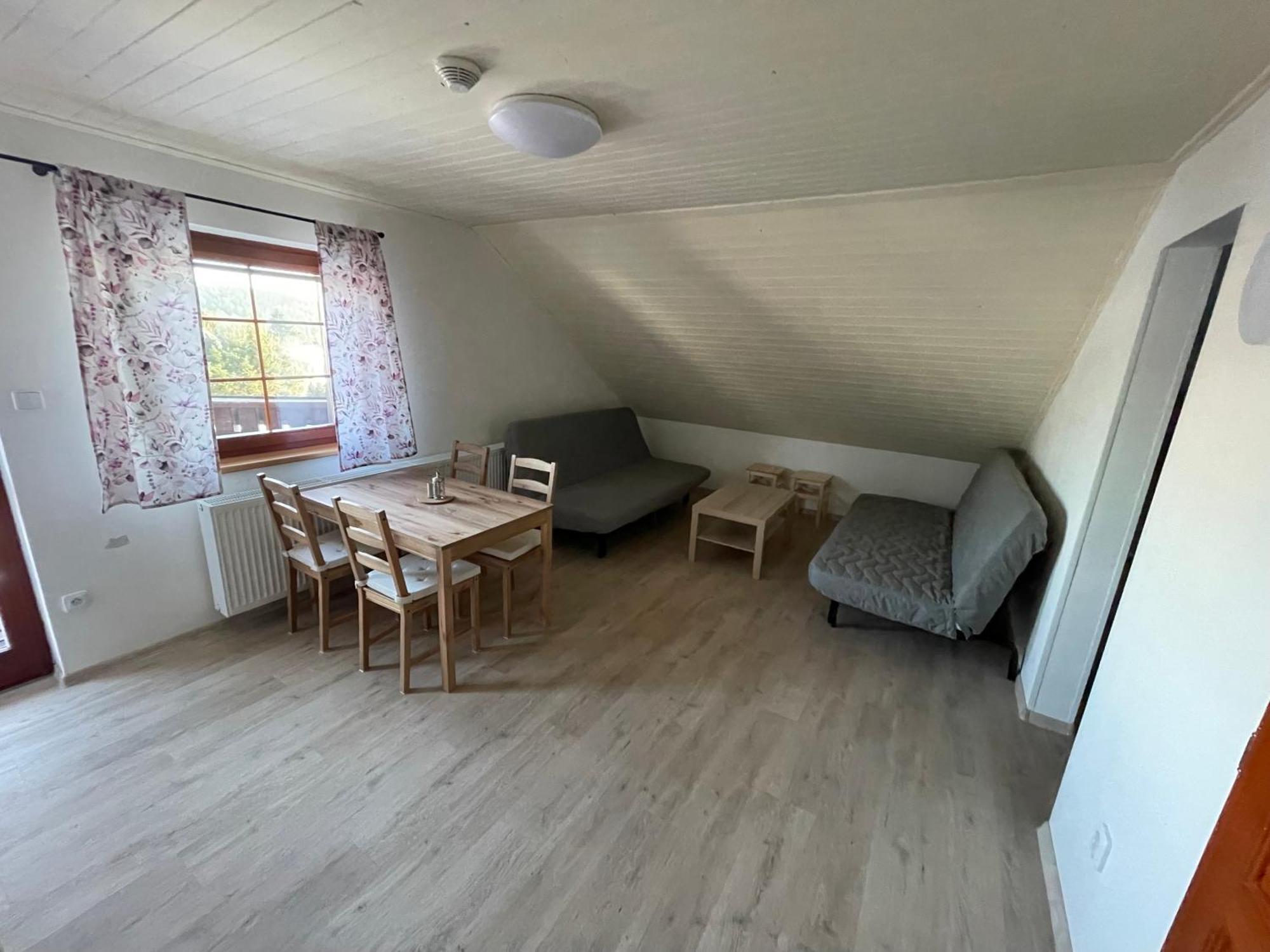 Apartmany215 * Strazne